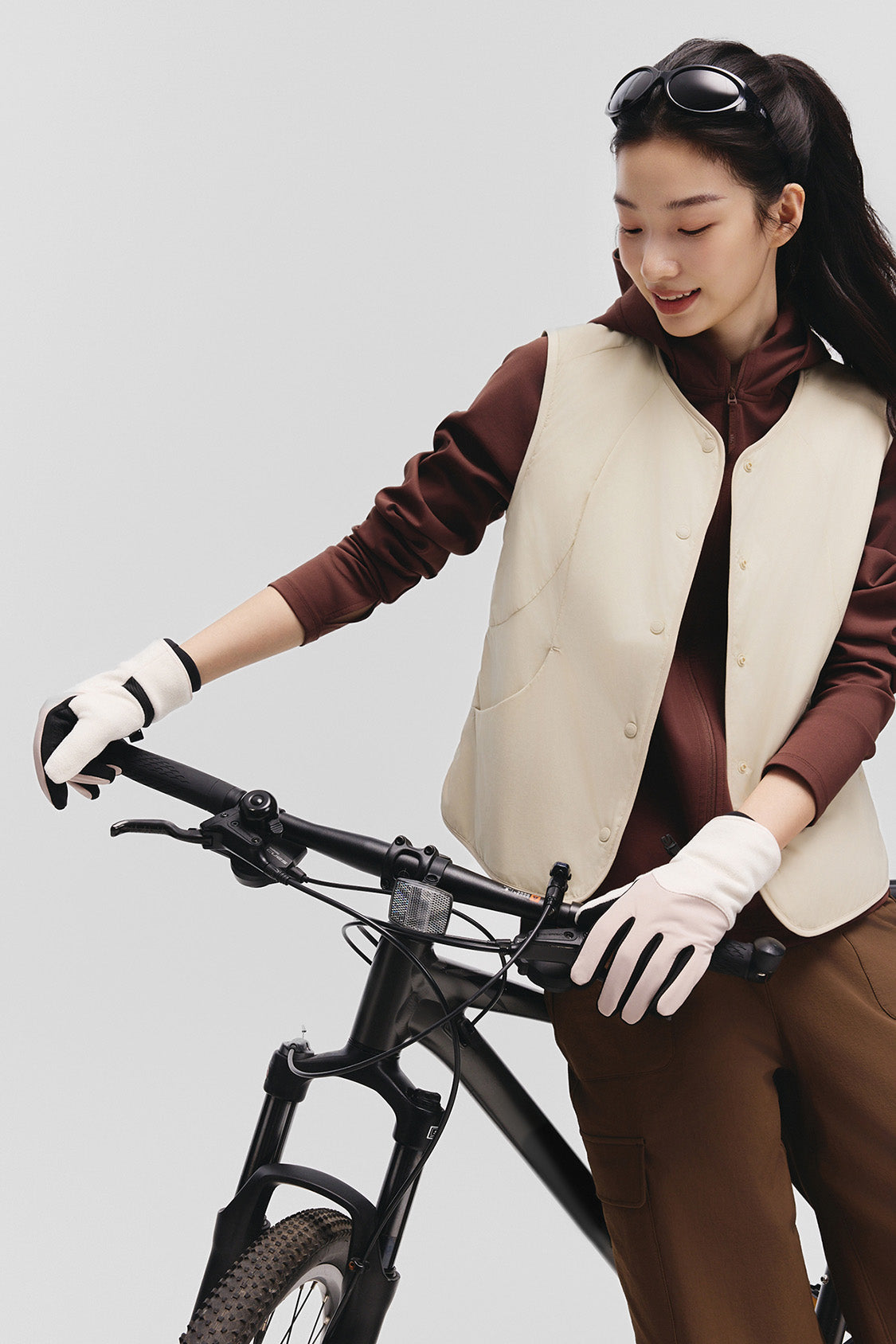 beneunder glovetherm unisex thermal fleece gloves #color_beige