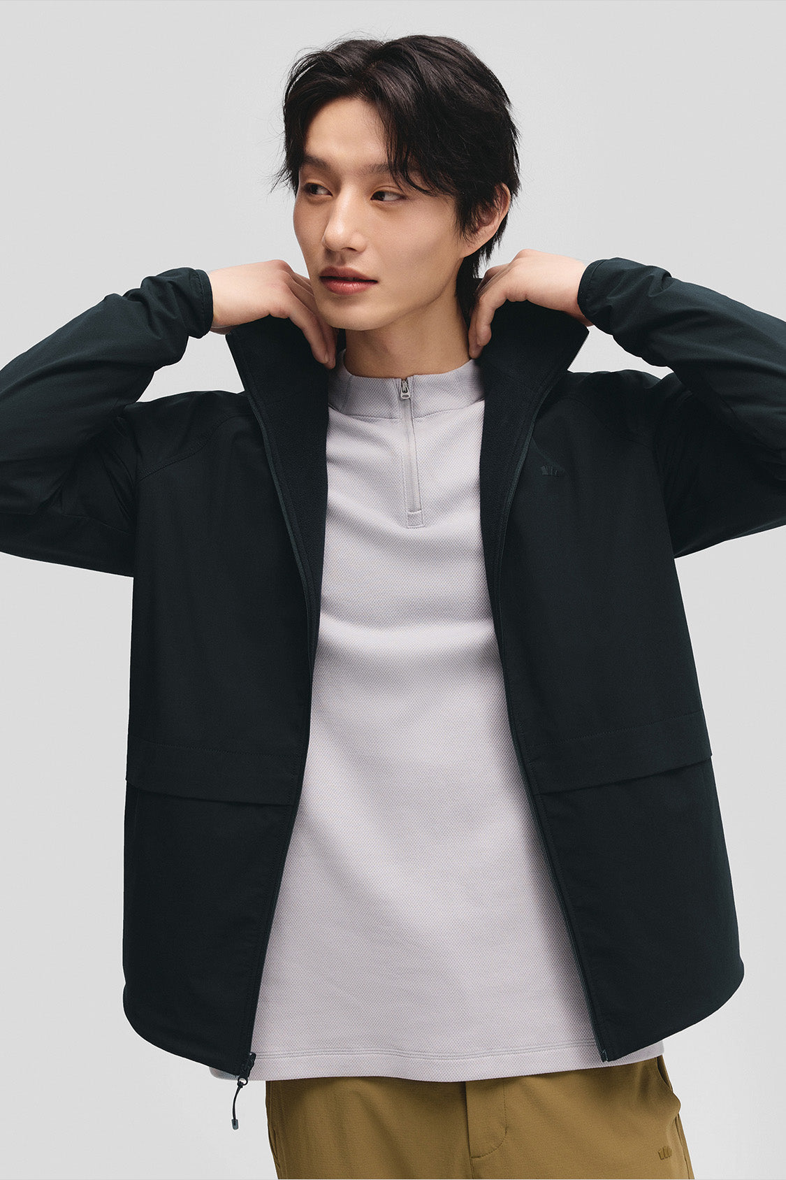 beneunder flipheat mens light warmth reversible fleece jacket #color_black