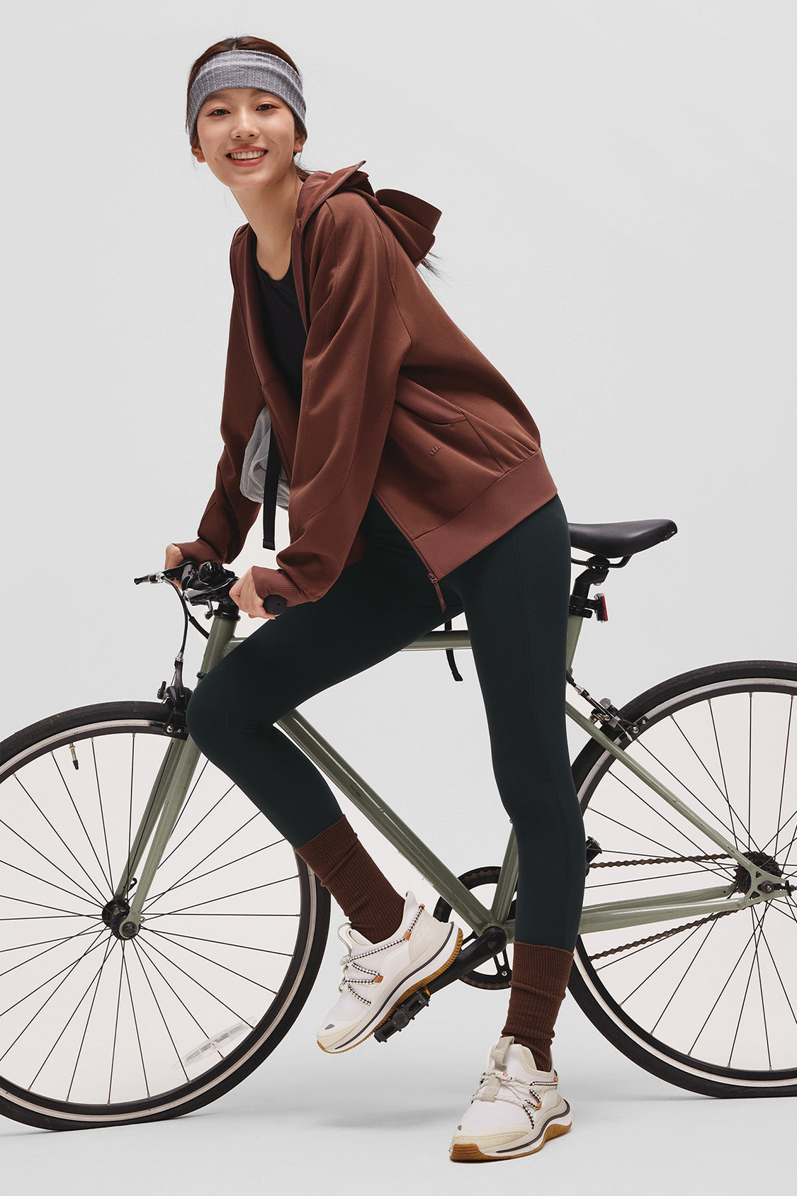 beneunder flexskin womens high stretch base layer leggings #color_black