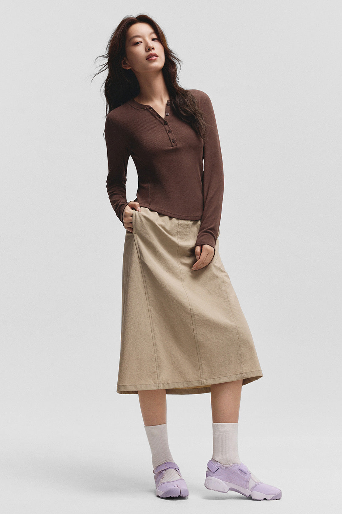 beneunder henleyhaven womens henley neck thermal base layer top #color_brown