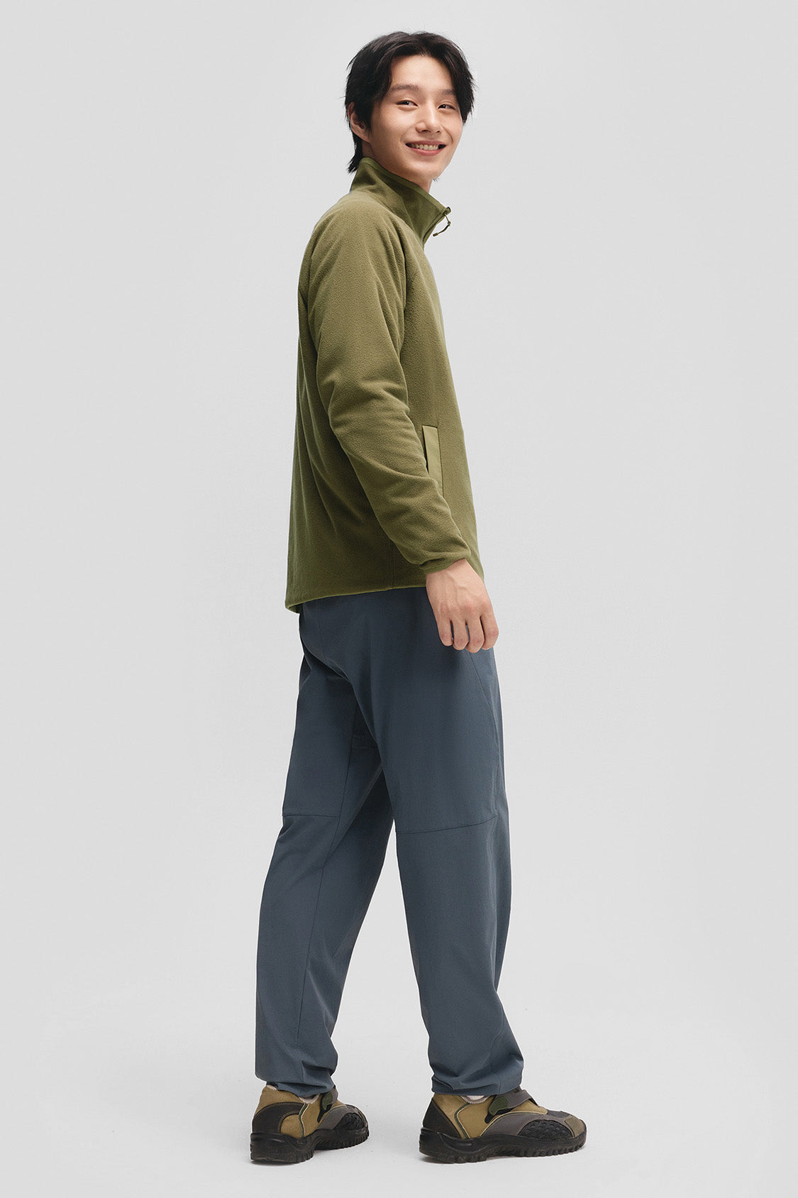 beneunder flipheat mens light warmth reversible fleece jacket #color_olive