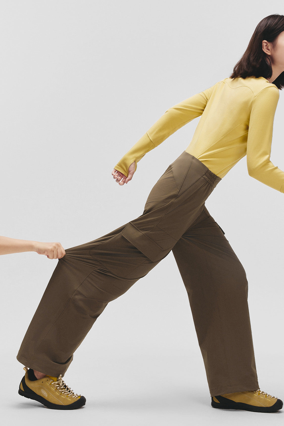 beneunder parashell womens paratrooper style softshell pants #color_truffle brown