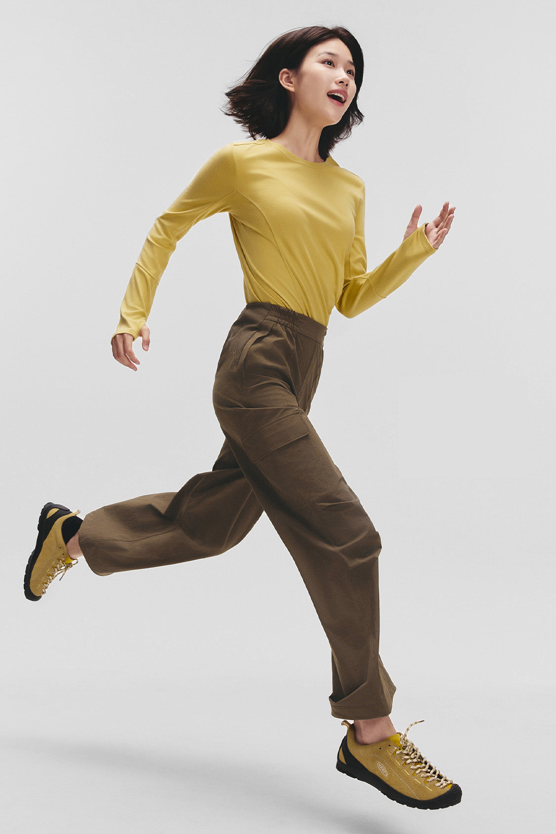 beneunder parashell womens paratrooper style softshell pants #color_truffle brown