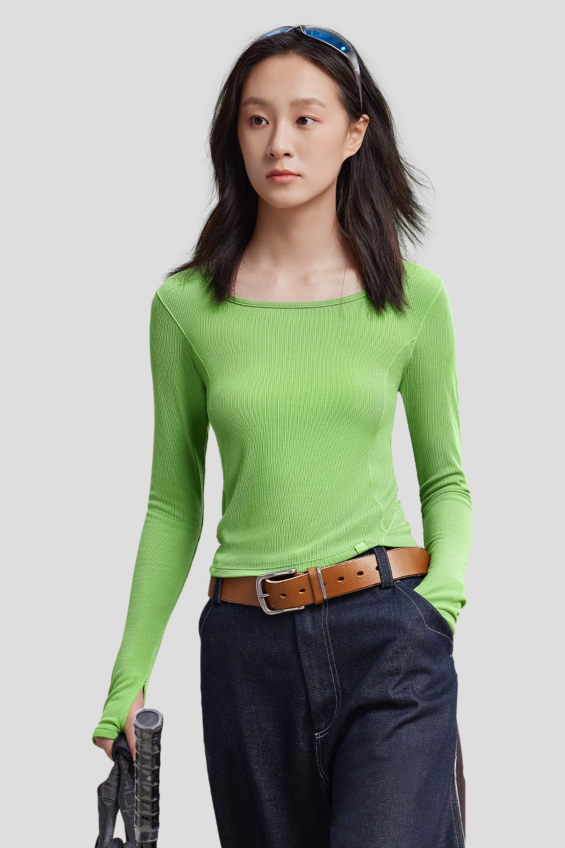 Women's Short U-Neck Skin-Fit Long Sleeve Shirt