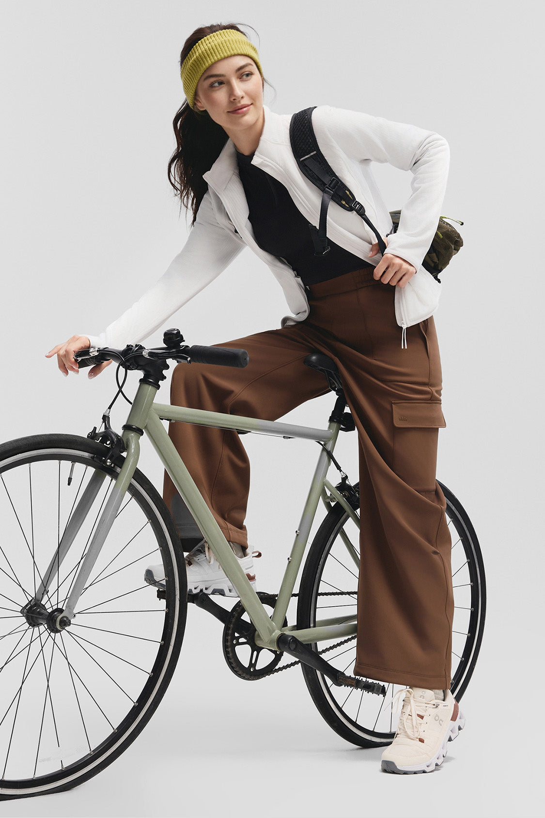 beneunder motionset womens light warmth sport performance base layer set #color_black