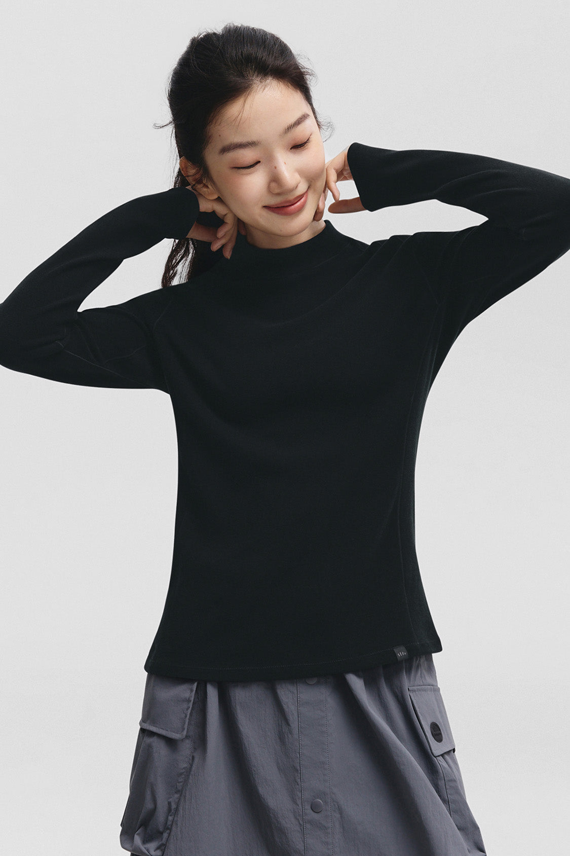 beneunder frostease womens medium warmth half turtleneck fleece base layer #color_black