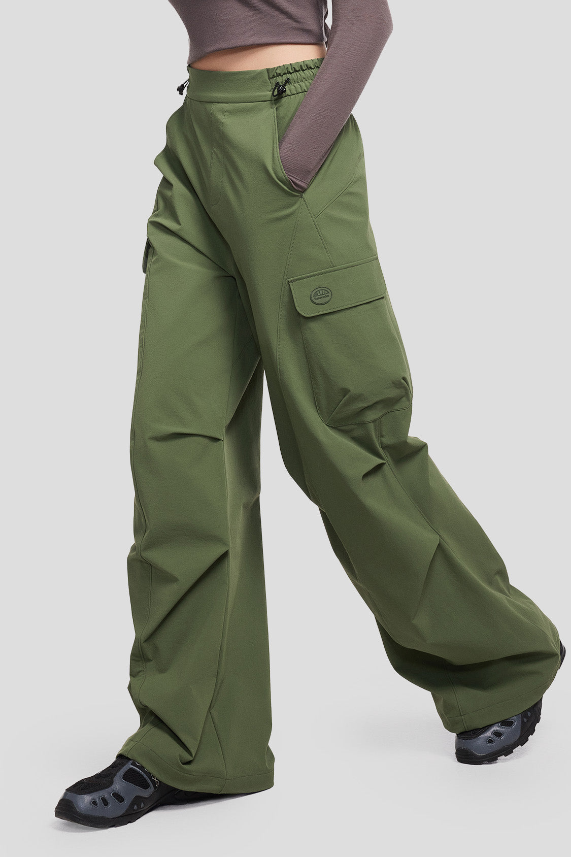 women's cargo pants #color_forest green