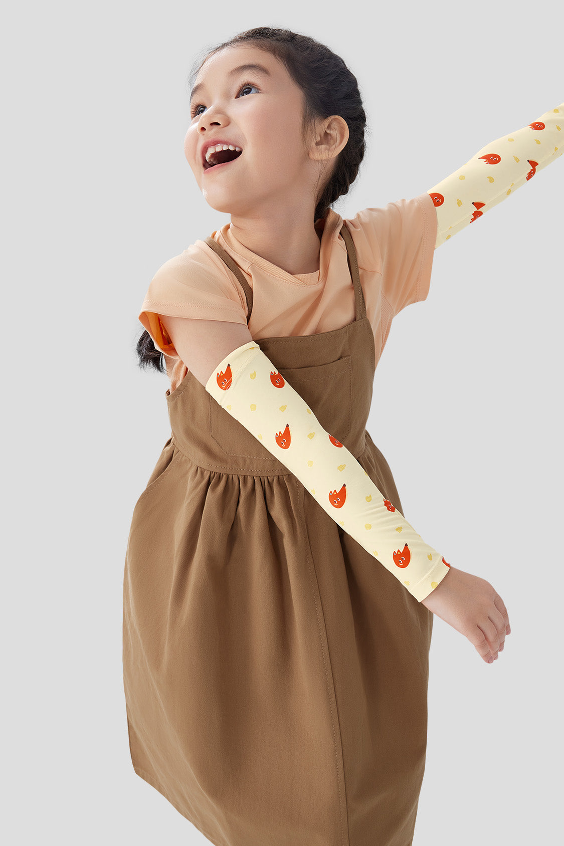 beneunder kid's sun protection arm sleeves upf50+ #color_foxes all over the sky