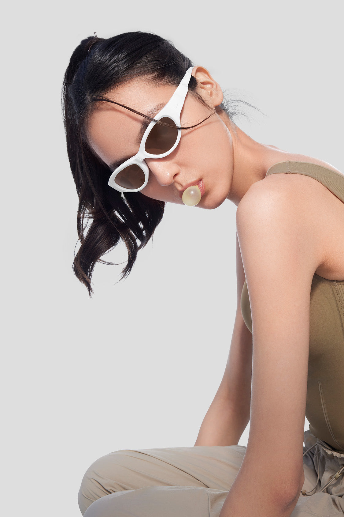 beneunder women's folding sunglasses #color_white