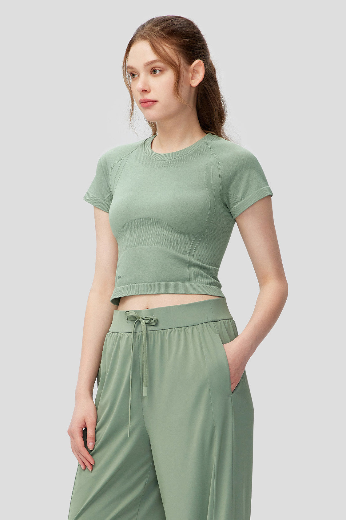 beneunder women's top t-shirts #color_woodland green